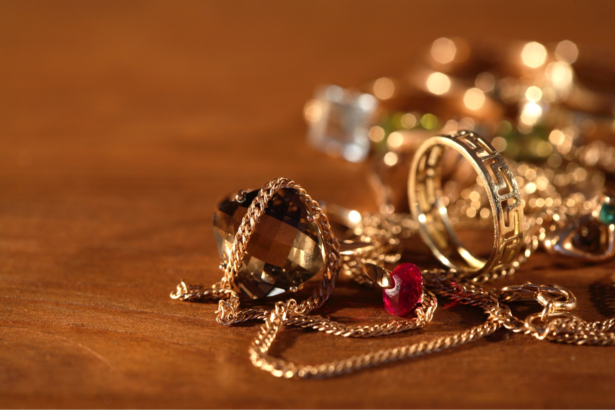 
How to Know When Junk Jewelry Isn’t Junk Part II- Vintage vs Junk