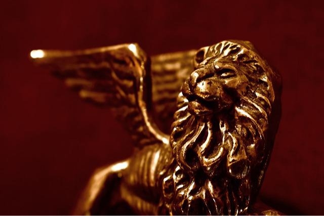 14k gold lion